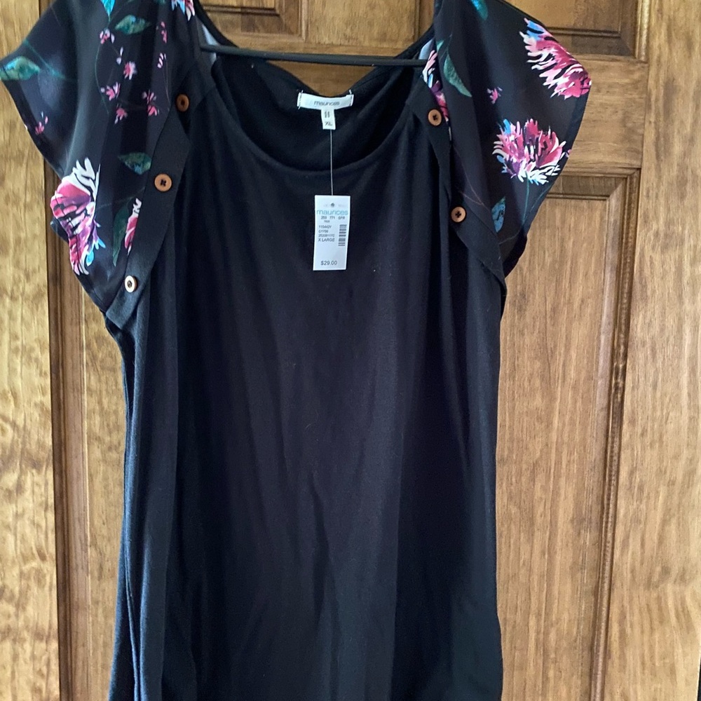 Brand New Maurice’s Top